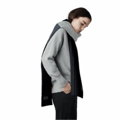 Canada Goose Women's Block Rib Scarf -Canada Goose 6948L F2