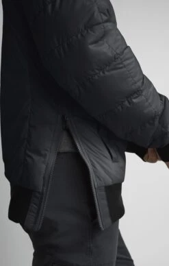 Canada Goose Wilmington Pullover - Men's|-|Chandail Wilmington - Homme 23 Canada Goose Wilmington Pullover - Men's|-|Chandail Wilmington - Homme -Canada Goose CGO 2212M 7EBlack 7Eside