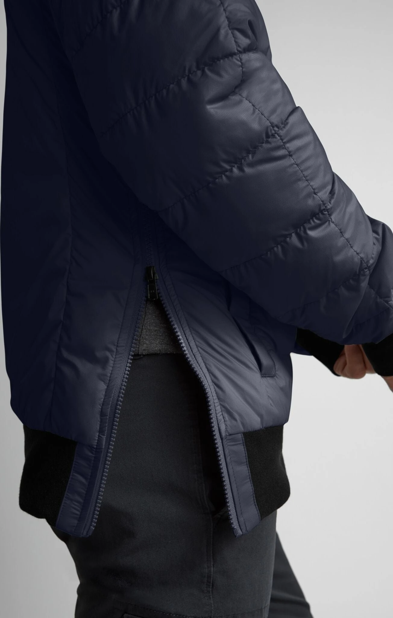 Canada Goose Wilmington Pullover - Men's|-|Chandail Wilmington - Homme 17 Canada Goose Wilmington Pullover - Men's|-|Chandail Wilmington - Homme - Image 15