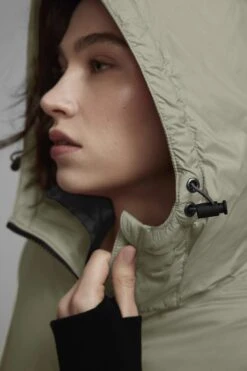 Canada Goose Dore Hoody - Women's|-|Manteau à Capuchon Dore - Femme -Canada Goose CGO 2219L 7ELichen 7Ecap 24bb3ad5 87d1 4024 b169 afc47646cb8f