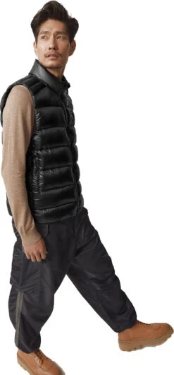 Canada Goose Crofton Down Vest - Black Label - Men’s|-|Veste En Duvet Crofton - Black Label - Homme 17 Canada Goose Crofton Down Vest - Black Label - Men’s|-|Veste En Duvet Crofton - Black Label - Homme -Canada Goose CGO 2229MB 7E 7EDetail2 20Black