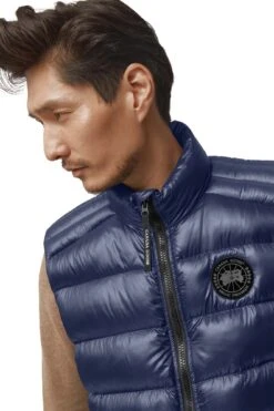 Canada Goose Crofton Down Vest - Black Label - Men’s|-|Veste En Duvet Crofton - Black Label - Homme 23 Canada Goose Crofton Down Vest - Black Label - Men’s|-|Veste En Duvet Crofton - Black Label - Homme -Canada Goose CGO 2229MB 7E 7EDetail3 20Atlantic 20Navy
