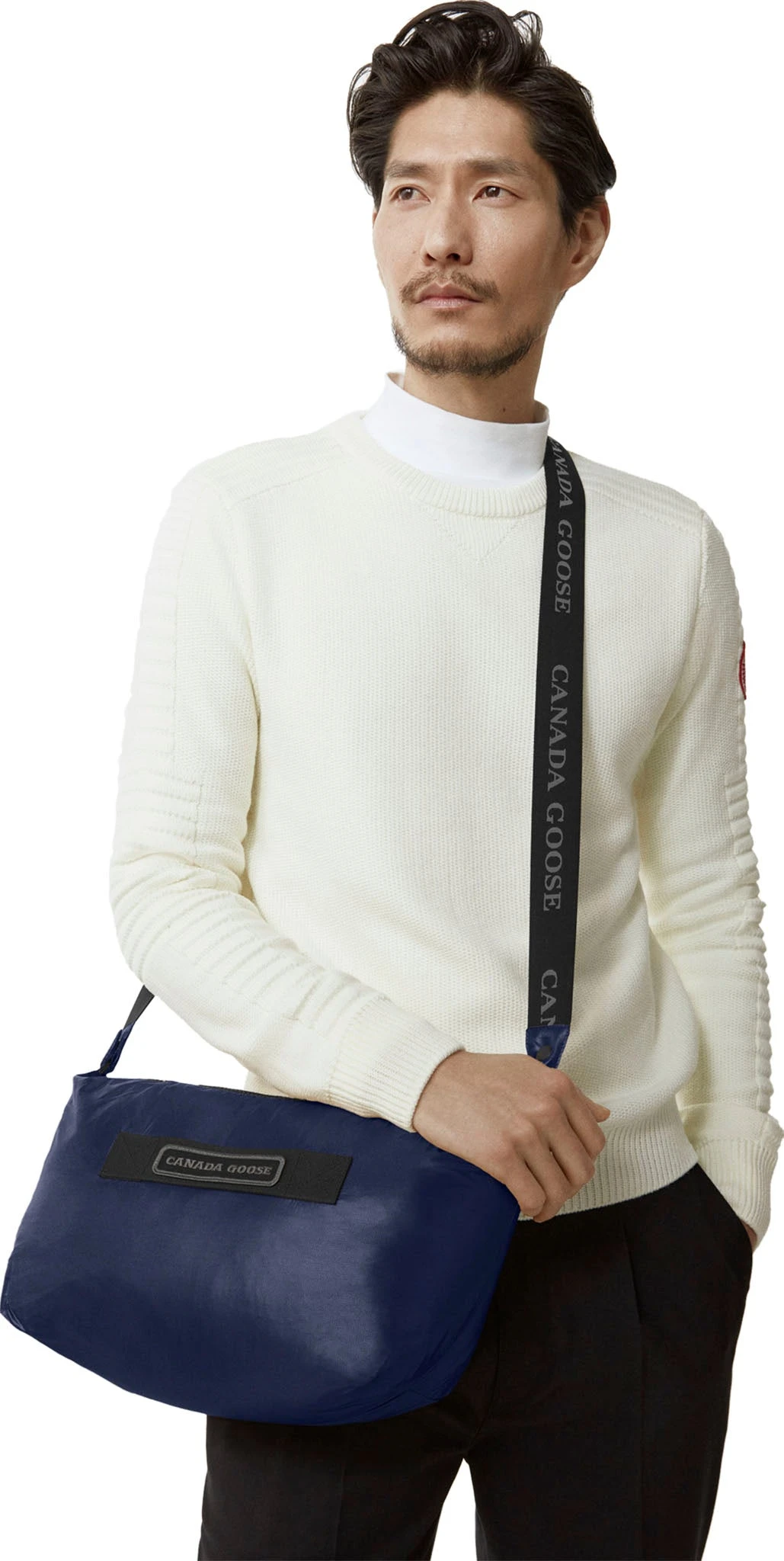 Canada Goose Crofton Puffer Jacket - Black Disc - Men's|-|Manteau Matelassé Crofton - Écusson Noir - Homme 15 Canada Goose Crofton Puffer Jacket - Black Disc - Men's|-|Manteau Matelassé Crofton - Écusson Noir - Homme - Image 13