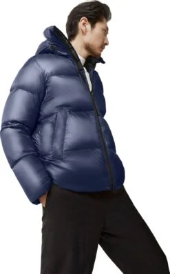 Canada Goose Crofton Puffer Jacket - Black Disc - Men's|-|Manteau Matelassé Crofton - Écusson Noir - Homme 19 Canada Goose Crofton Puffer Jacket - Black Disc - Men's|-|Manteau Matelassé Crofton - Écusson Noir - Homme -Canada Goose CGO 2252MB 7E 7ESide1 20Atlantic 20Navy