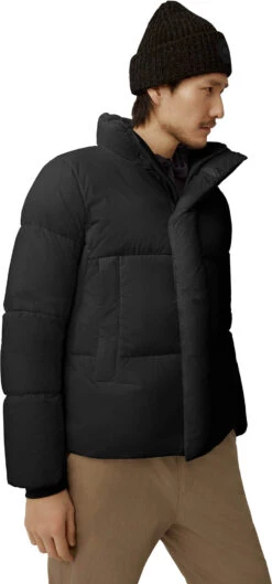 Canada Goose Everett Puffer Jacket Black Label - Men's|-|Manteau Matelassé Everett Black Label - Homme 14 Canada Goose Everett Puffer Jacket Black Label - Men's|-|Manteau Matelassé Everett Black Label - Homme -Canada Goose CGO 2613MB 7E 7EFront1 20Black