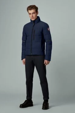 Canada Goose HyBridge Jacket - Men's|-|Manteau HyBridge - Homme 40 Canada Goose HyBridge Jacket - Men's|-|Manteau HyBridge - Homme -Canada Goose CGO 2744M 7E 7EDetail1 20Atlantic 20Navy