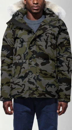 Canada Goose Wyndham Parka Print - Men's|-|Parka Wyndham Imprimé - Homme 15 Canada Goose Wyndham Parka Print - Men's|-|Parka Wyndham Imprimé - Homme -Canada Goose CGO 3808MP 7E 7Efront 20Classic 20Camo 20Coastal 20Grey