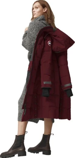 Canada Goose Elmwood Parka - Women's|-|Parka Elmwood - Femme 33 Canada Goose Elmwood Parka - Women's|-|Parka Elmwood - Femme -Canada Goose CGO 3815L 7E 7EOpen2 20Bordeaux