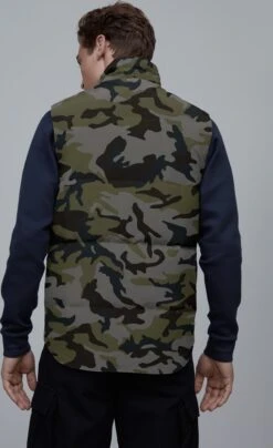 Canada Goose Garson Crew Vest Print - Men's|-|Veste Garson Crew Imprimé - Homme -Canada Goose CGO 4151MP 7E 7EDetail3 20Classic 20Camo 20Coastal 20Grey