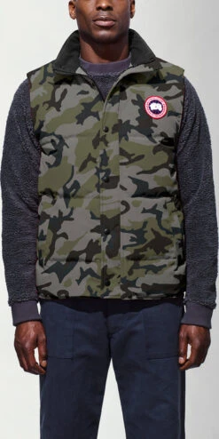 Canada Goose Garson Crew Vest Print - Men's|-|Veste Garson Crew Imprimé - Homme -Canada Goose CGO 4151MP 7E 7Efront 20Classic 20Camo 20Coastal 20Grey 15eaa5e6 6afa 42c8 a554 69b11dea1037
