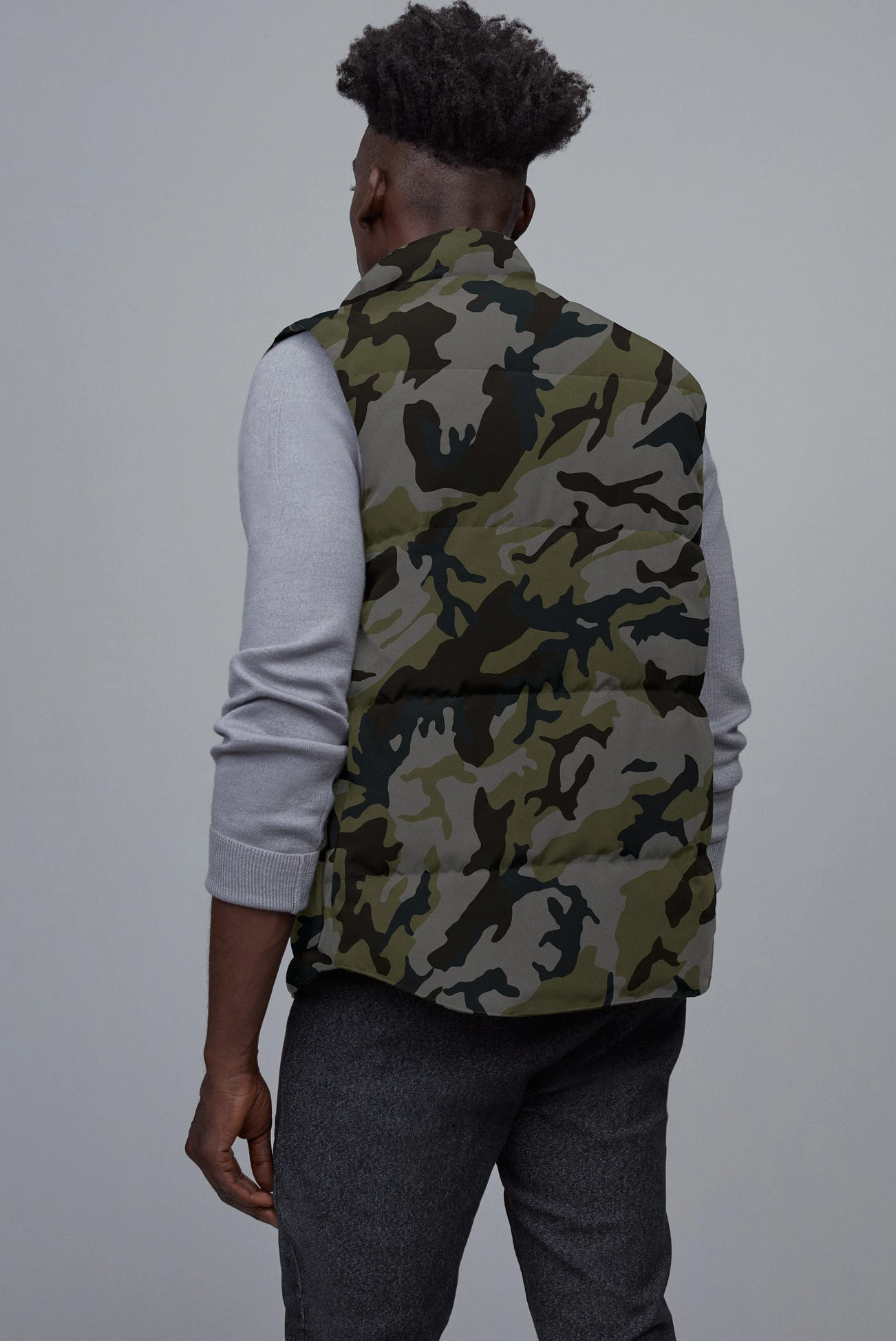 Canada Goose Freestyle Crew Vest Black Label - Men's|-|Veste à Col Rond Freestyle Black Label - Homme 17 Canada Goose Freestyle Crew Vest Black Label - Men's|-|Veste à Col Rond Freestyle Black Label - Homme - Image 15