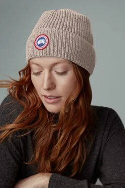 Canada Goose Arctic Disc Rib Toque - Men's|-|Tuque Côtelée Arctic Disc - Homme -Canada Goose CGO 5026M 7E 7Egirl 20Tan 20Heather