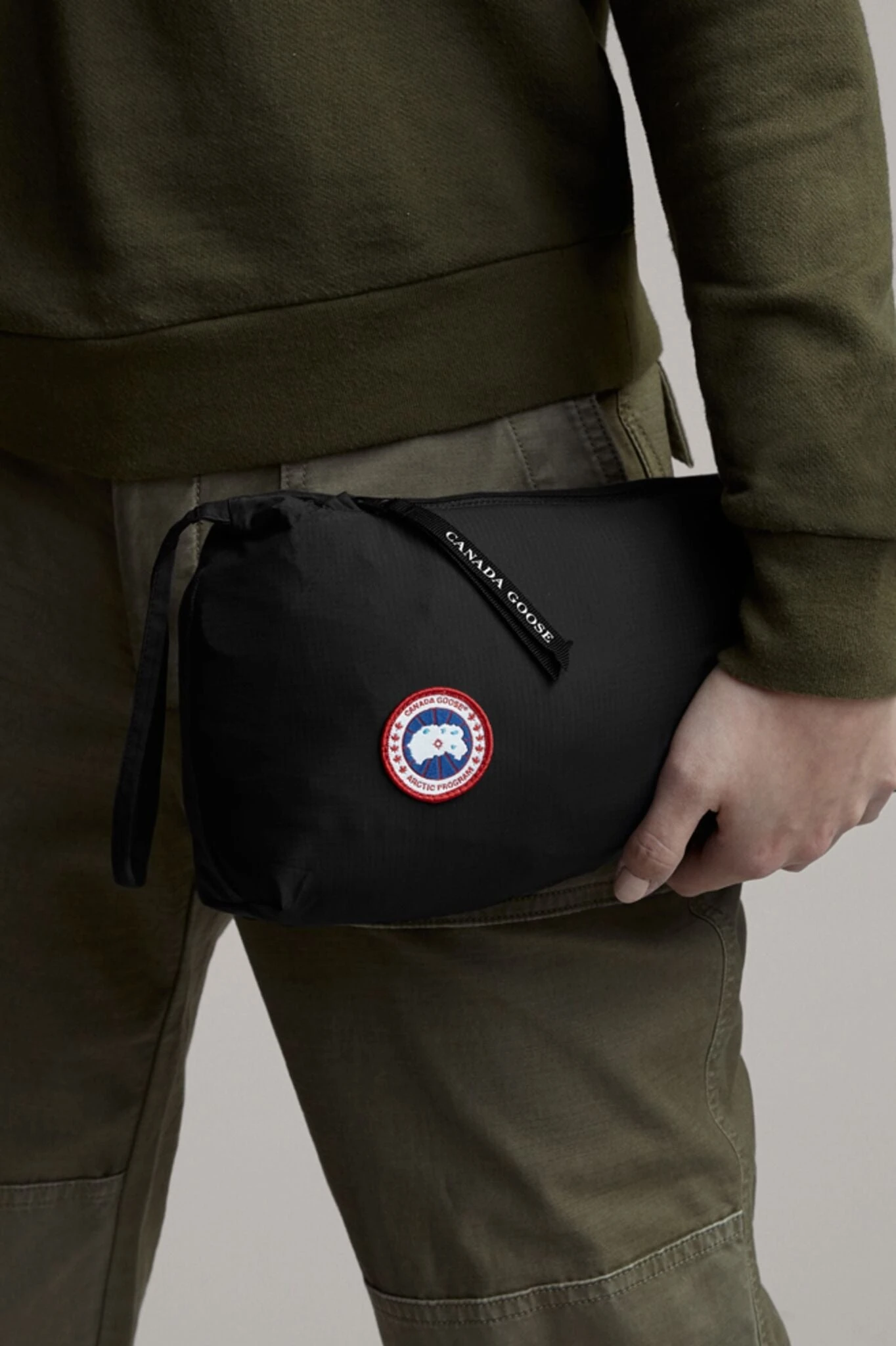 Canada Goose Camp Hoody Matte Finish - Women's|-|Manteau à Capuchon Camp Finition Mate - Femme 16 Canada Goose Camp Hoody Matte Finish - Women's|-|Manteau à Capuchon Camp Finition Mate - Femme - Image 14