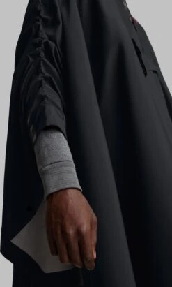 Canada Goose Field Poncho - Men's|-|Poncho Field - Homme 41 Canada Goose Field Poncho - Men's|-|Poncho Field - Homme -Canada Goose CGO 5610M 7E 7EDetail2 20Black