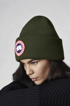 Canada Goose Arctic Disc Toque - Women's|-|Tuque à écusson Arctic - Femme -Canada Goose CGO 6936L 7EMilitary 20Green 7Eface 1e7f1b25 f930 43e3 913c 2795e0016ddf