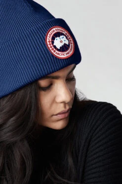 Canada Goose Arctic Disc Toque - Women's|-|Tuque à écusson Arctic - Femme -Canada Goose CGO 6936L 7E 7Edetails 20Pacific 20Blue ca7f6667 0ef2 4a9b 878b ac08a4a0af4f